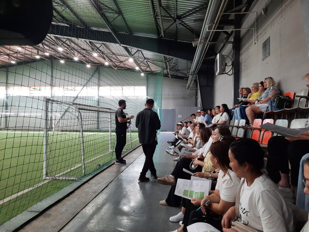 Жігіттің полицейдің иісін сорып жатқан видеосы Үй порносын түсіру ережелері